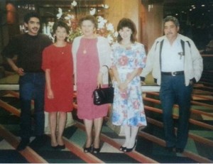 Familia Rodezno 1980s - VÃ­ctor, Silvia, Irma, Linda and Victorino