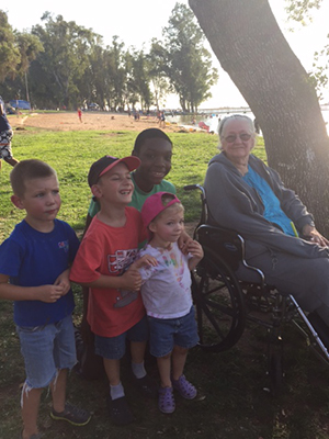 Bonnie who is living with Alzheimer's spends time with her grandkids